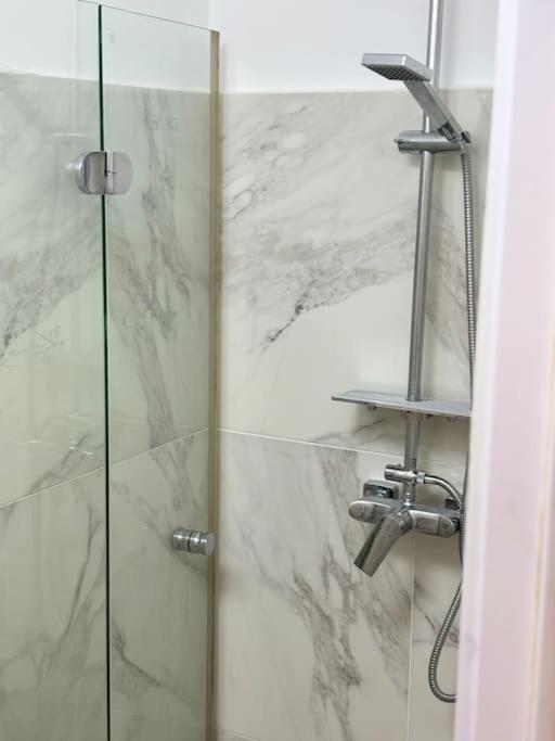 3 Camere Decomandat Bukares Bagian luar foto