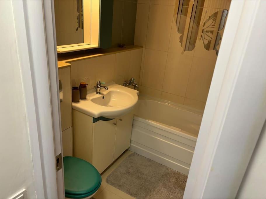 3 Camere Decomandat Bukares Bagian luar foto