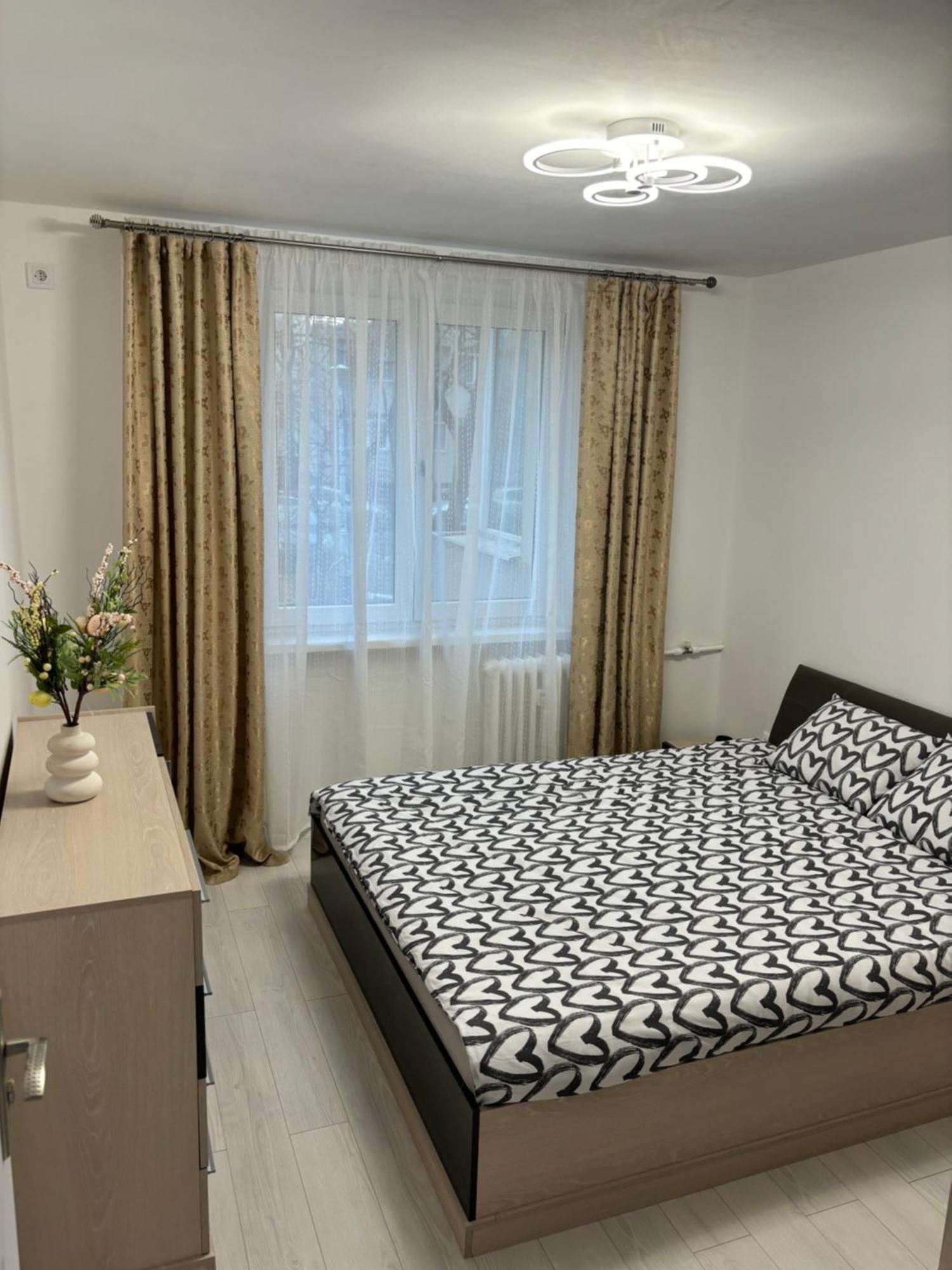 3 Camere Decomandat Bukares Bagian luar foto
